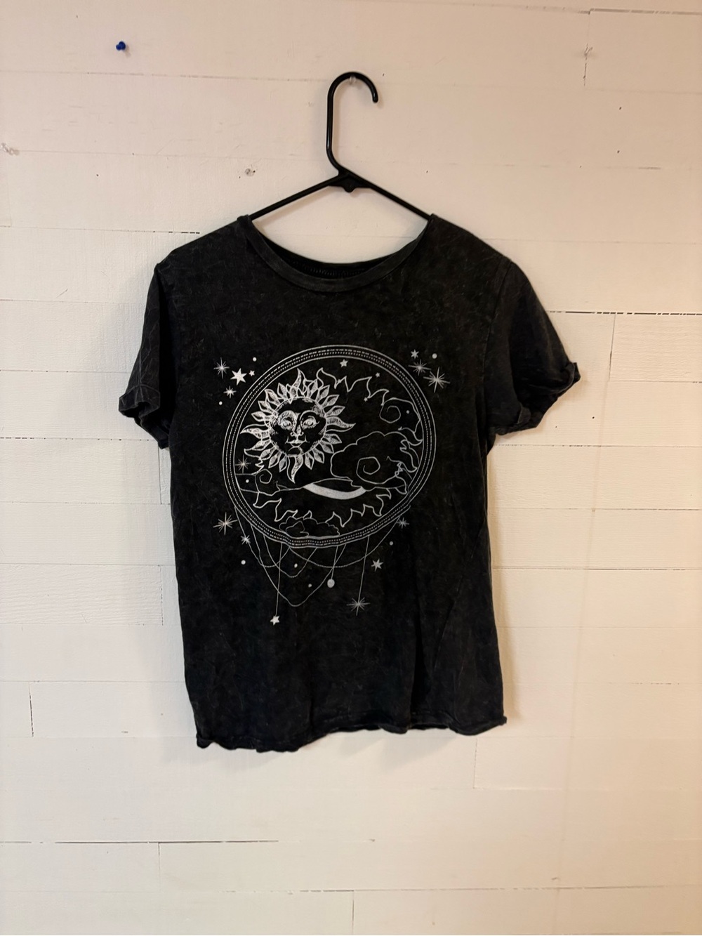 On Fire Size L Black Mineral Wash Celestial Sun Moon Graphic T Shirt